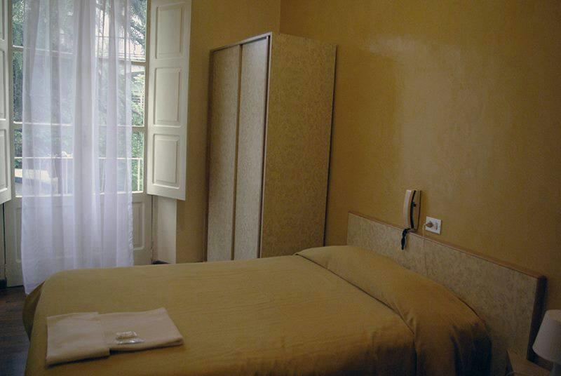 Albergo Tarsia Кастровиллари Экстерьер фото