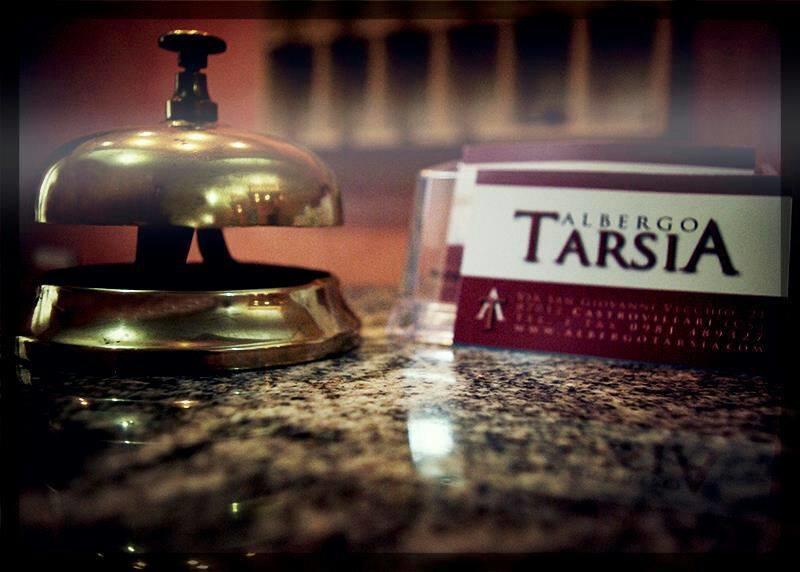 Albergo Tarsia Кастровиллари Экстерьер фото